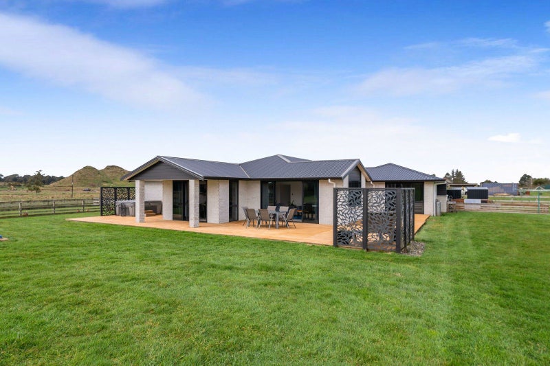 1184 Oturoa Road, Rotorua - Carousel 1