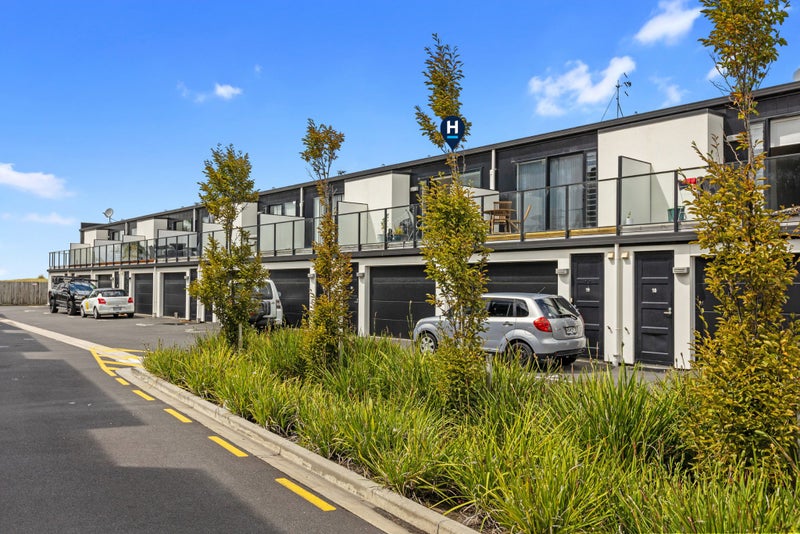 20/22 Ashley Place, Papamoa Beach, Papamoa - Carousel 1