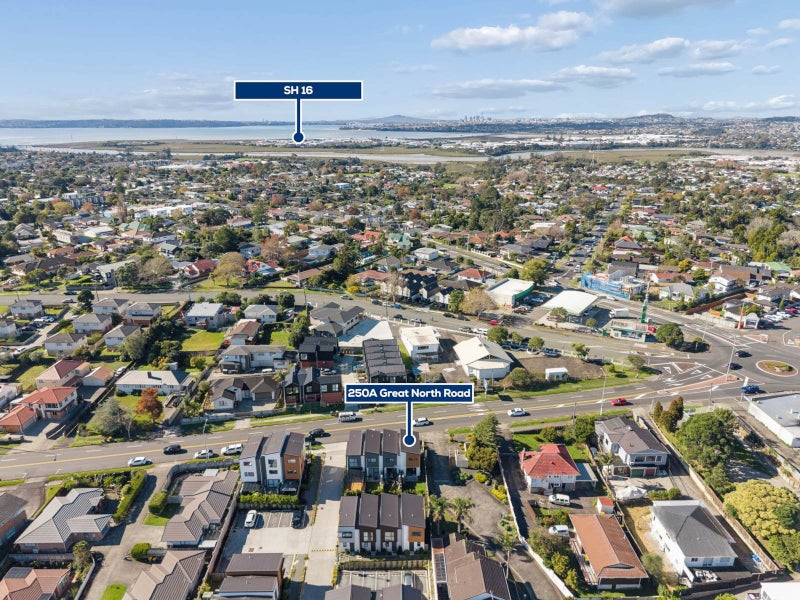 250a Great North Road, Henderson, Waitakere City, Auckland - Carousel 18