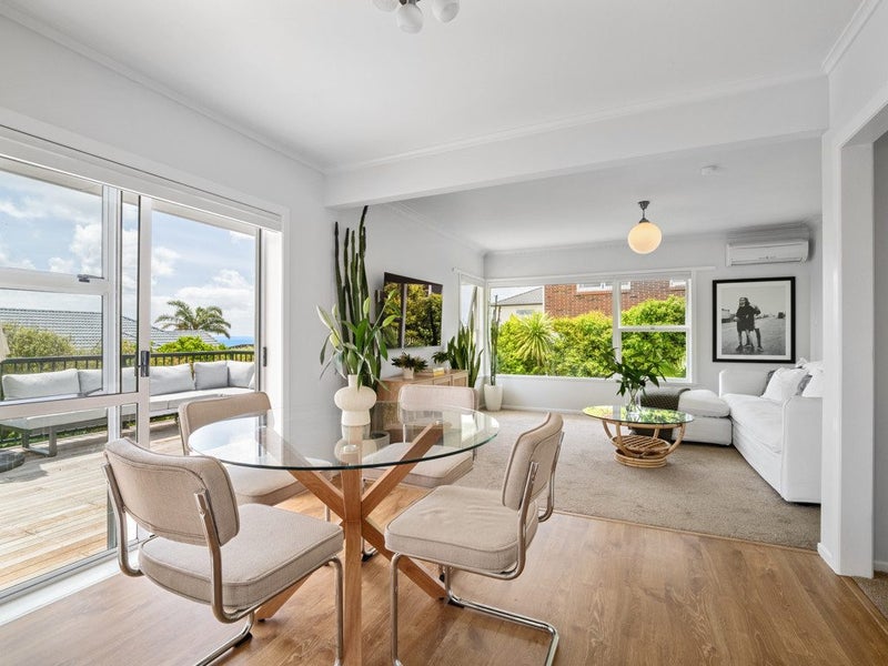 3/619 Beach Road, Rothesay Bay, Auckland - Carousel 1