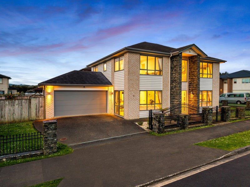 1 Creggan Crescent, Flat Bush, Auckland - Carousel 2