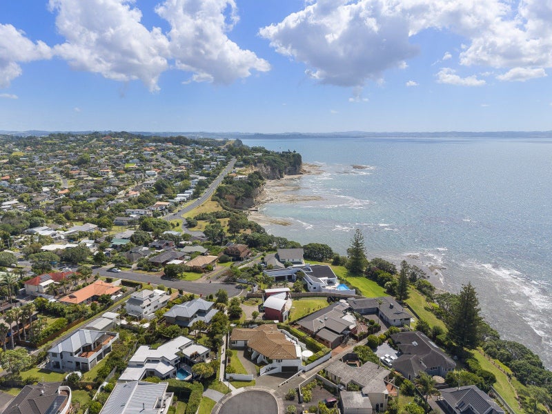 4 Pacific Parade, Army Bay, Rodney, Auckland - Carousel 18