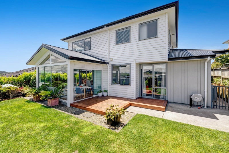 16 Kingfisher Road, Silverdale, Silverdale - Carousel 2
