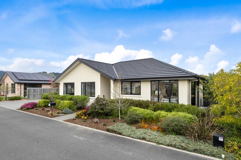 12 Thomas Way, Brightwater, Brightwater - Carousel 1