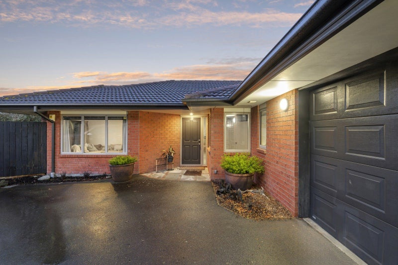 7 Gilders Grove, Heathcote Valley, Christchurch - Carousel 1