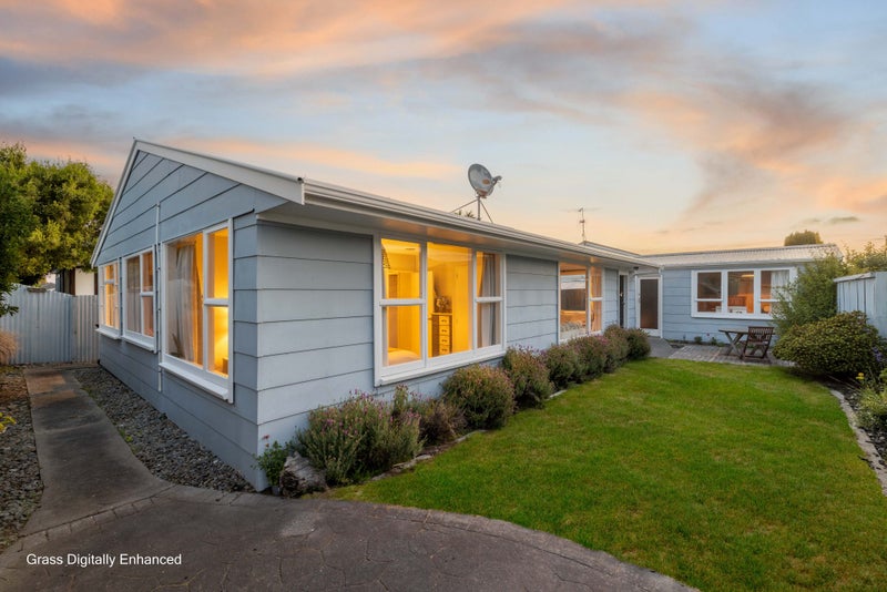 2/42 Pacific Road, North New Brighton, Christchurch - Carousel 1