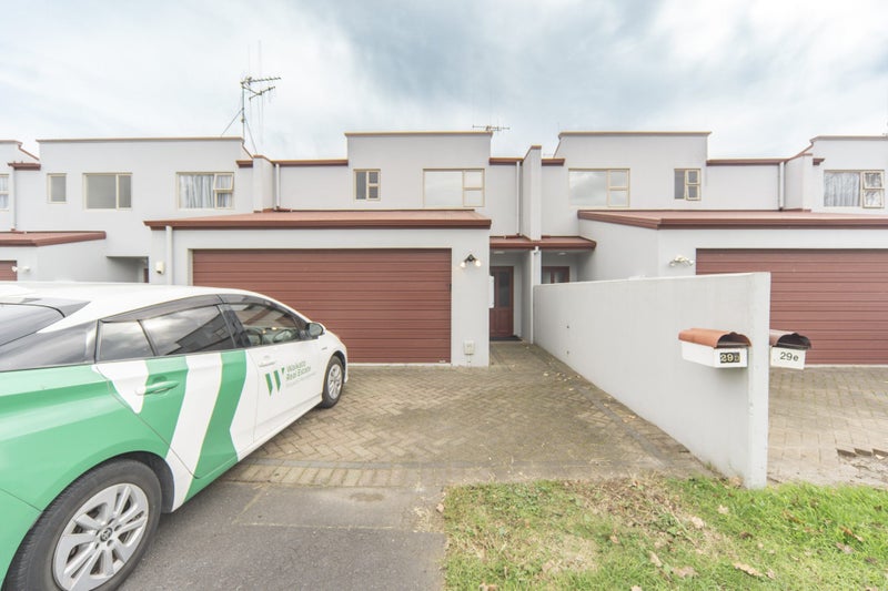 29D Claudelands Road, Hamilton East, Hamilton - Carousel 1