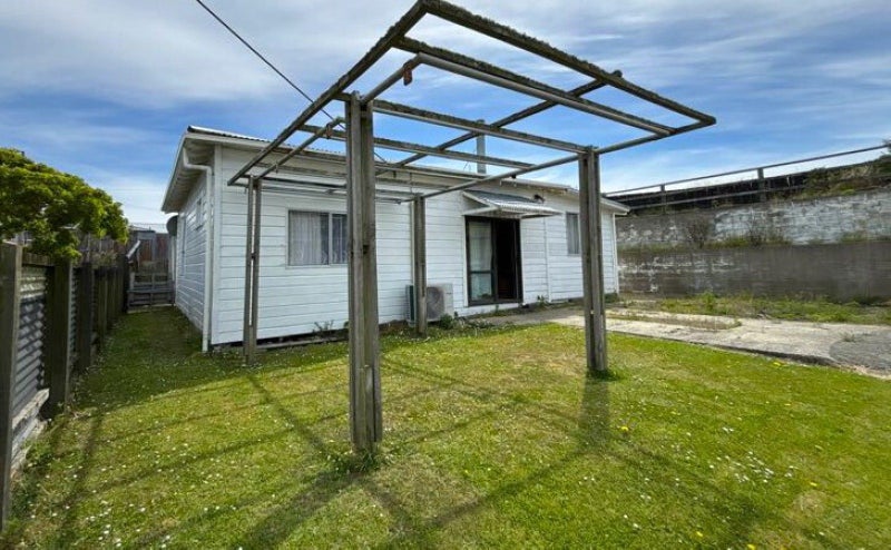 104 Eden Street, Oamaru, Oamaru - Carousel 1