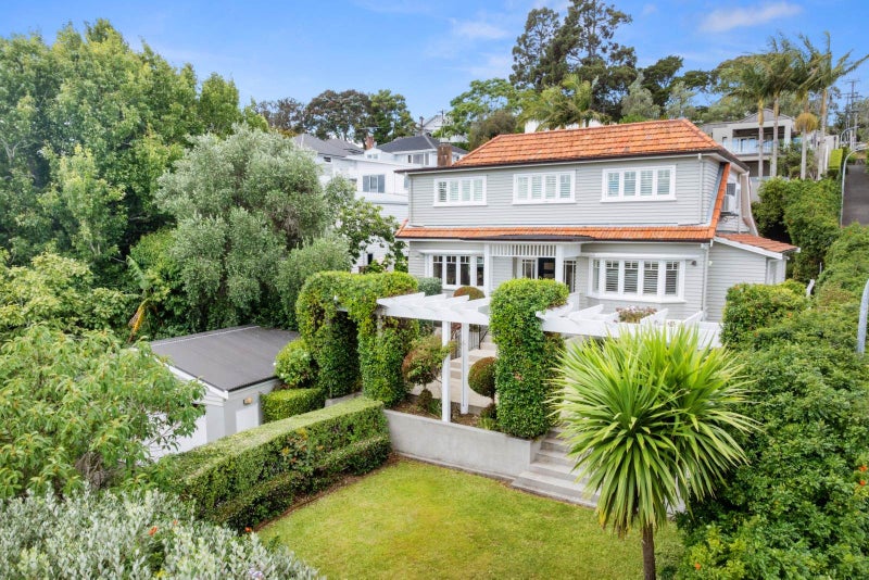 32 Rangitoto Avenue, Remuera, Auckland - Carousel 2