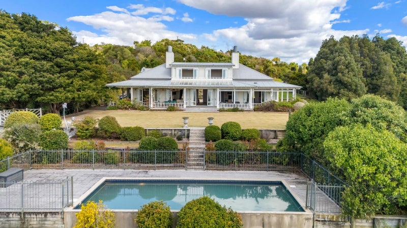 38 Kaipara View Road, Helensville, Helensville - Carousel 1