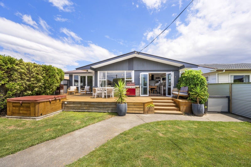 129 Riverbend Road, Onekawa, Napier - Carousel 1