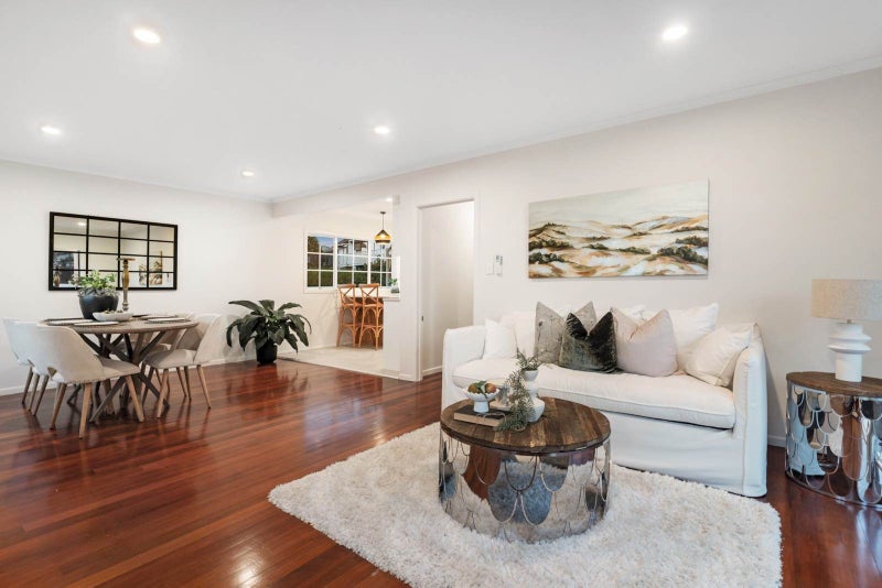355 East Coast Road, Mairangi Bay, Auckland - Carousel 1