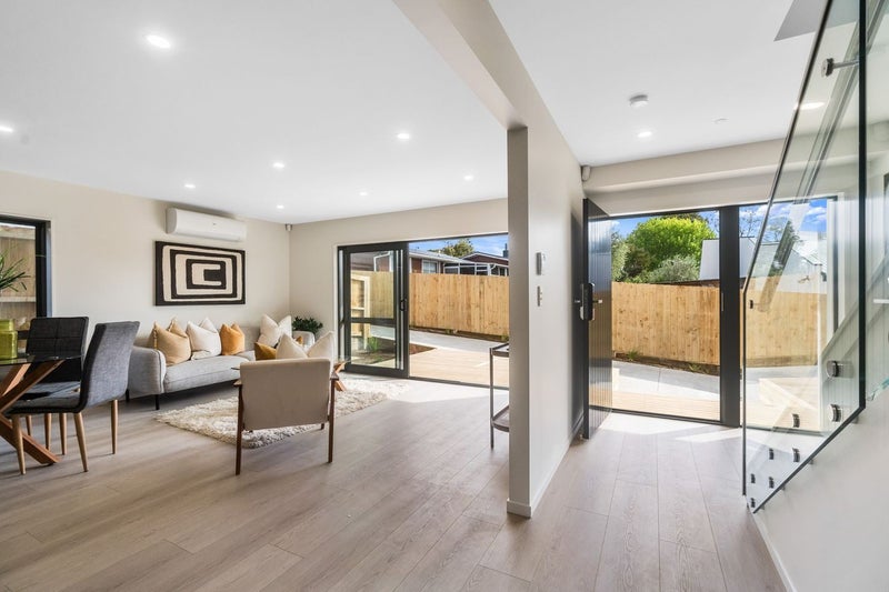 23B Tramway Road, Beach Haven, Auckland - Carousel 2