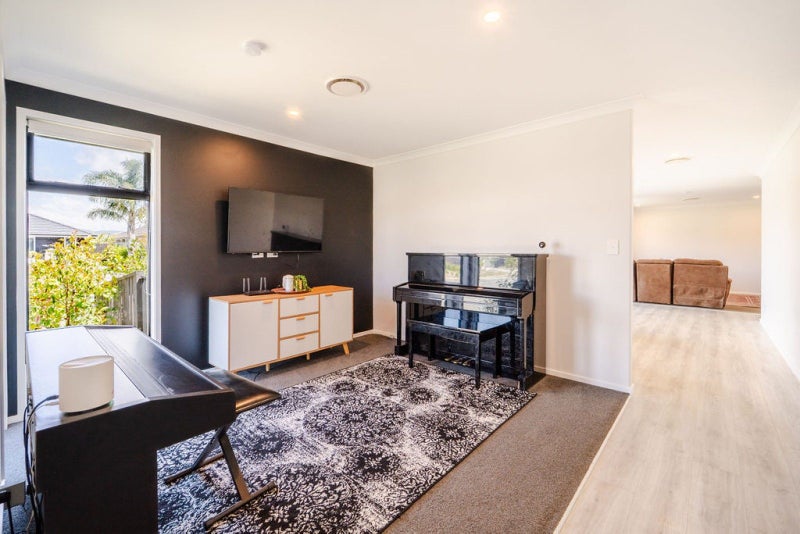 1 MONARO PLACE, Papamoa Beach, Tauranga - Carousel 2
