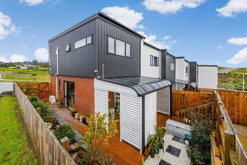 39 Hearth Street, Flat Bush, Auckland - Carousel 2