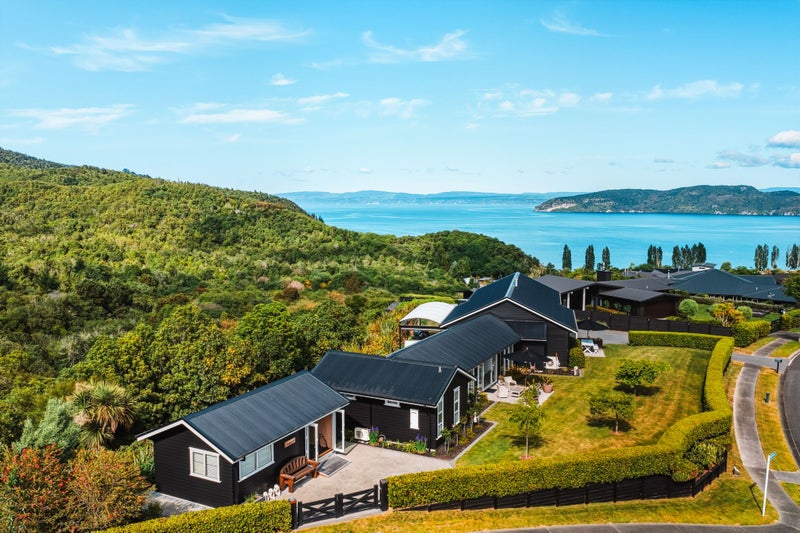 1 Peregrine Place, Taupo - Carousel 2