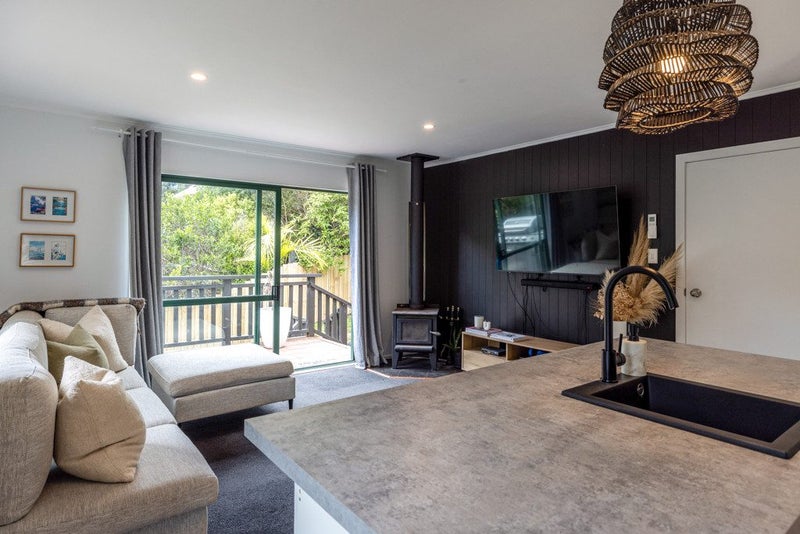 12 Okoka Road, Omiha, Waiheke Island - Carousel 2