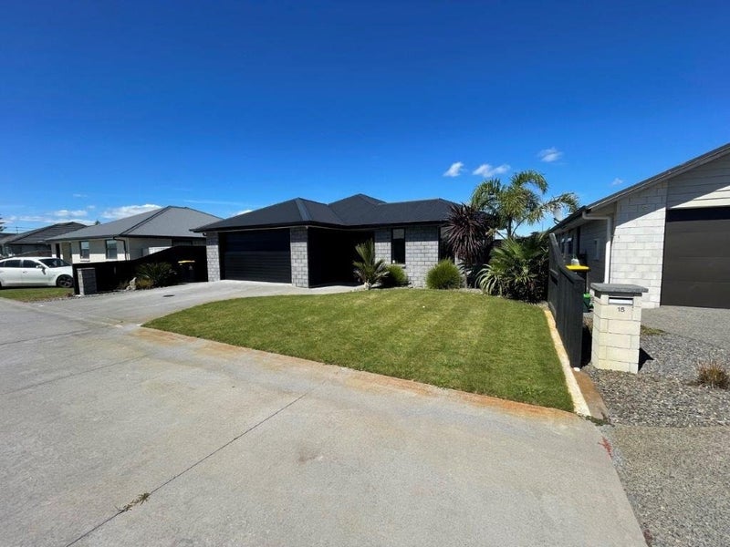 11 Fuller Street, Papamoa Beach, Papamoa - Carousel 1