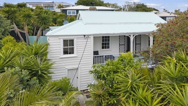 1 Gow Street, Helensville, Helensville - Carousel 1