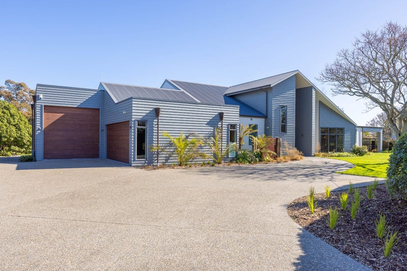 1877 River Road, Flagstaff, Hamilton, Waikato - Carousel 1