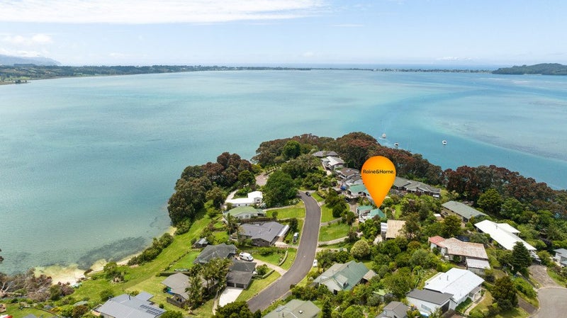 12 Moana Drive, Tanners Point, Katikati - Carousel 1