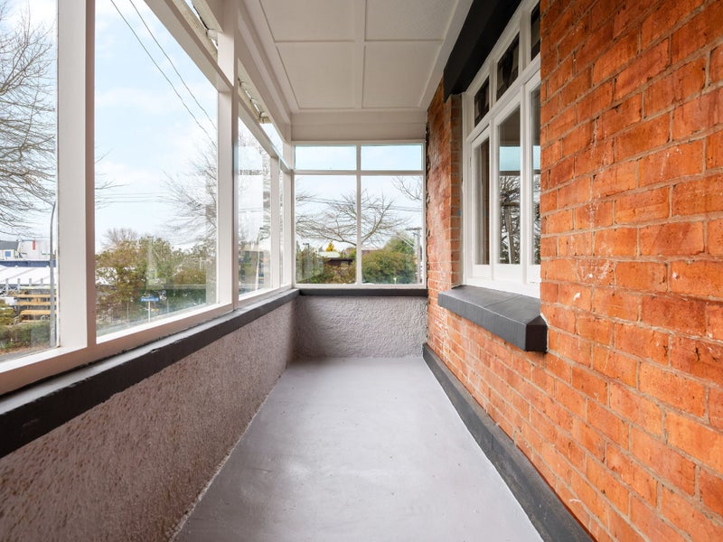 8 Pembroke Lane, Hamilton Lake, Hamilton - Carousel 2