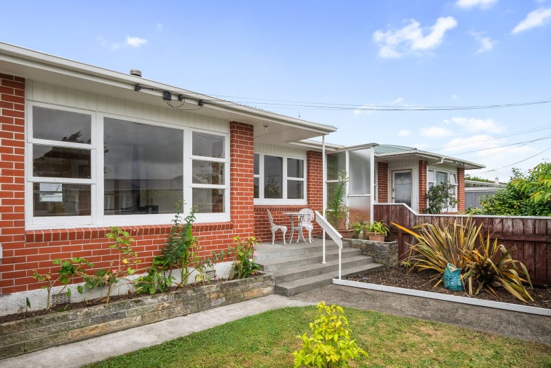 4 Worcester Street, Levin, Levin - Carousel 2