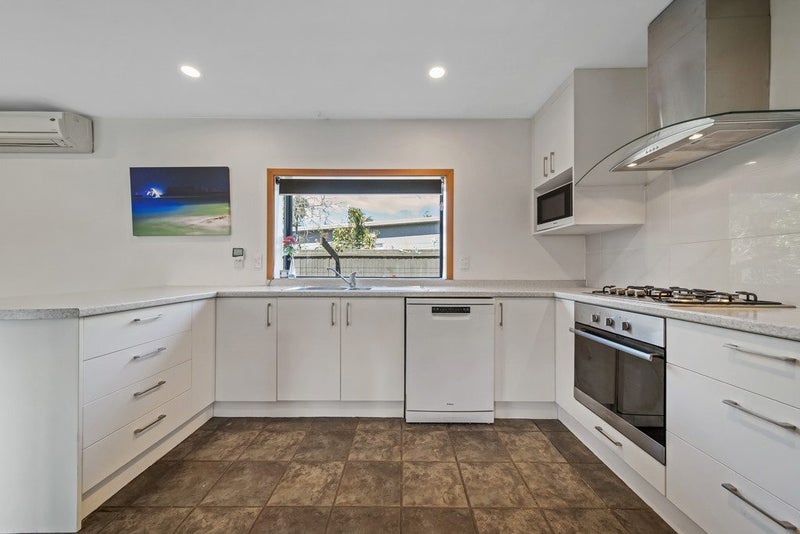 2/116 Roker Street, Somerfield, Christchurch - Carousel 2