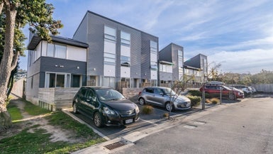 4/36 Tacy Street, Kilbirnie, Wellington - Carousel 1