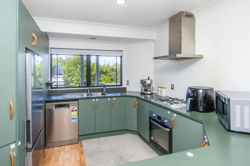 32 Discovery Drive, Flagstaff, Hamilton - Carousel 2