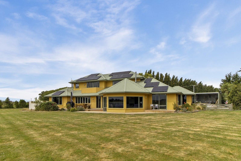 223 White Road, Milford - Carousel 1