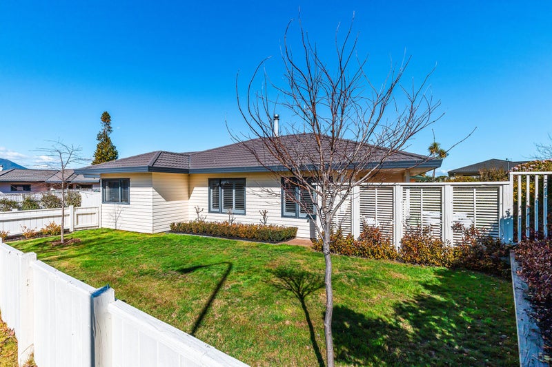 3 The Grove, Nukuhau, Taupo - Carousel 1