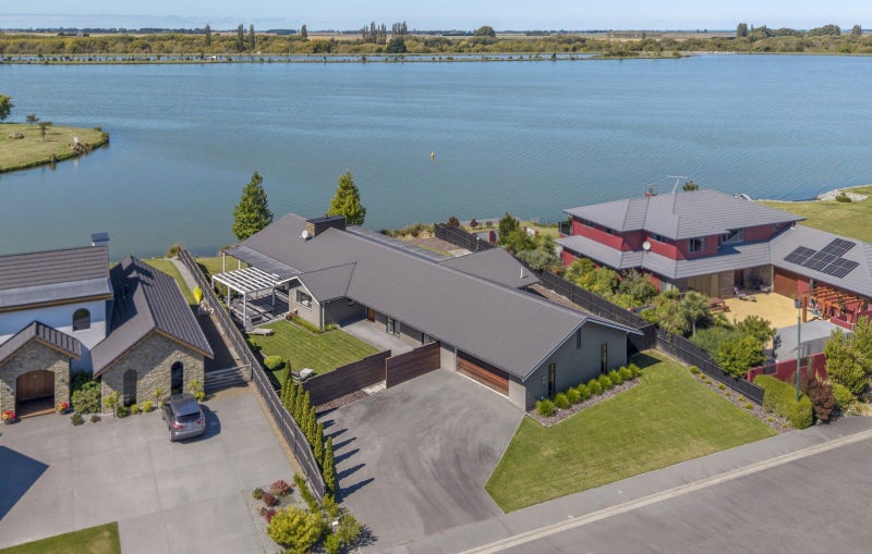 52 Ludlow Drive, Huntingdon, Ashburton - Carousel 2