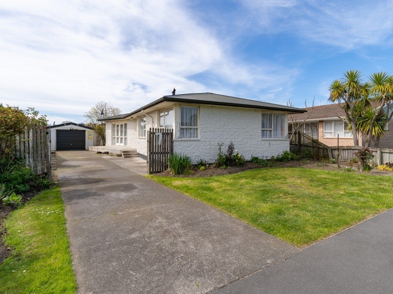 7 Guernsey Street, Aranui, Christchurch - Carousel 1