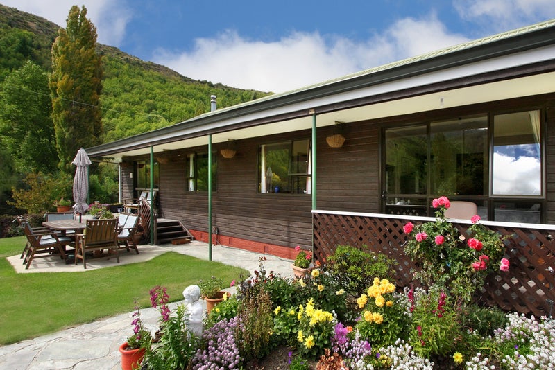 8 Boundary Street, Arrowtown, Arrowtown - Carousel 1