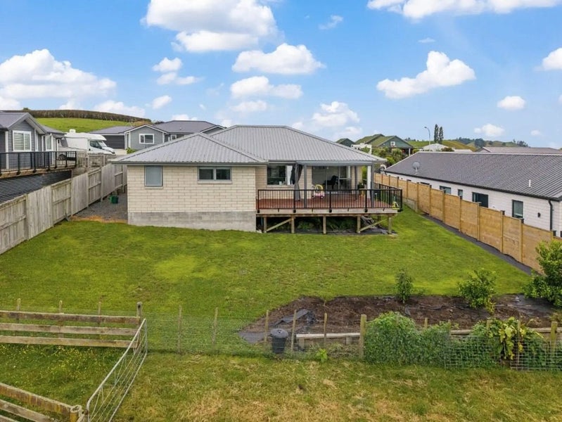 19 Fairview Street, Tirau, Tirau - Carousel 13