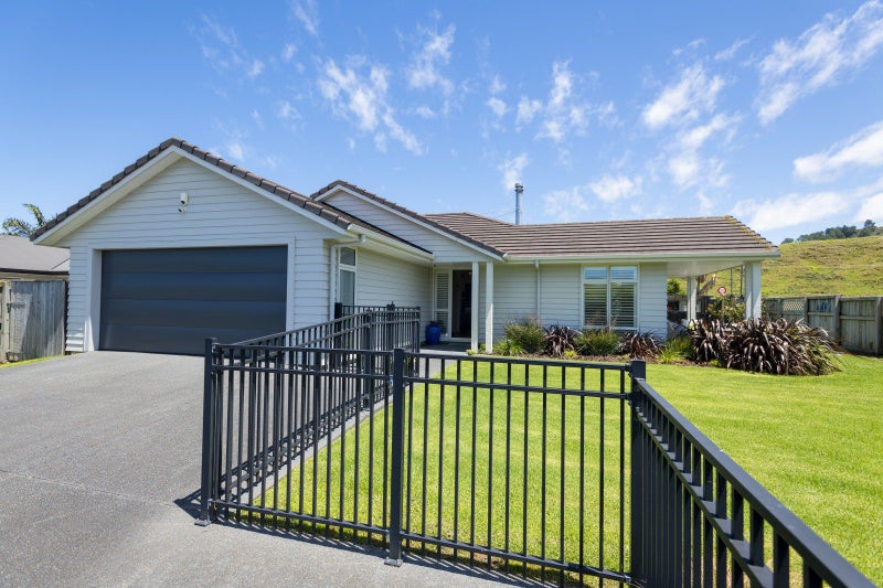 1 Hamilton Drive, Wainui, Gisborne - Carousel 2