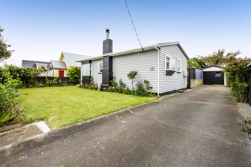 6 Galt Street, Hawera - Carousel 2