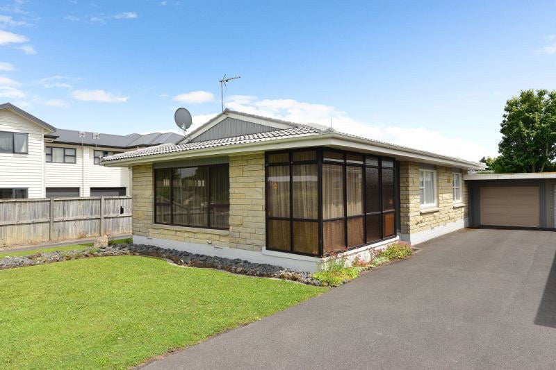 165A Clarkin Road, Fairfield, Hamilton - Carousel 1