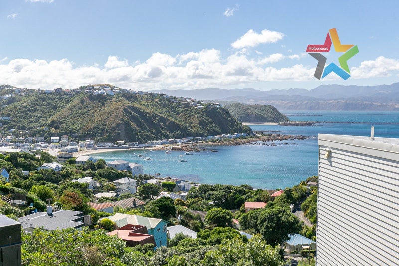 12/52 High Street, Island Bay, Wellington - Carousel 2