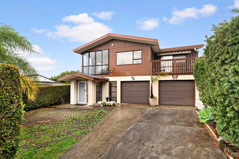 8A Eagle Place, Red Beach, Rodney, Auckland - Carousel 1