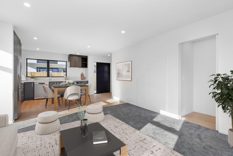 0 West Belt, Lincoln, Lincoln - Carousel 5