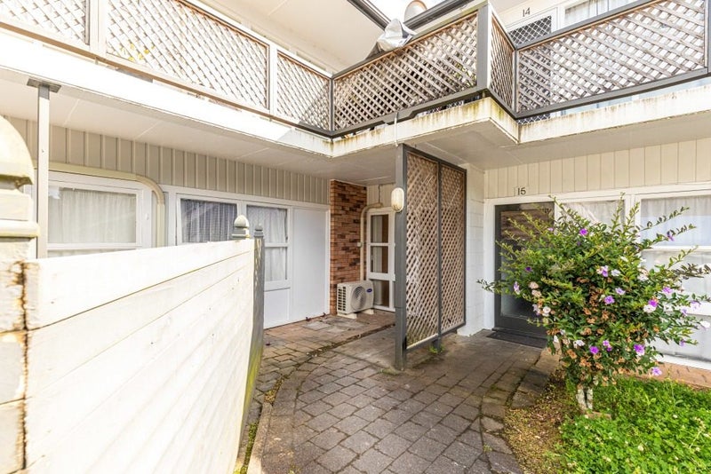 11/11 Tawera Road, Greenlane, Auckland - Carousel 12