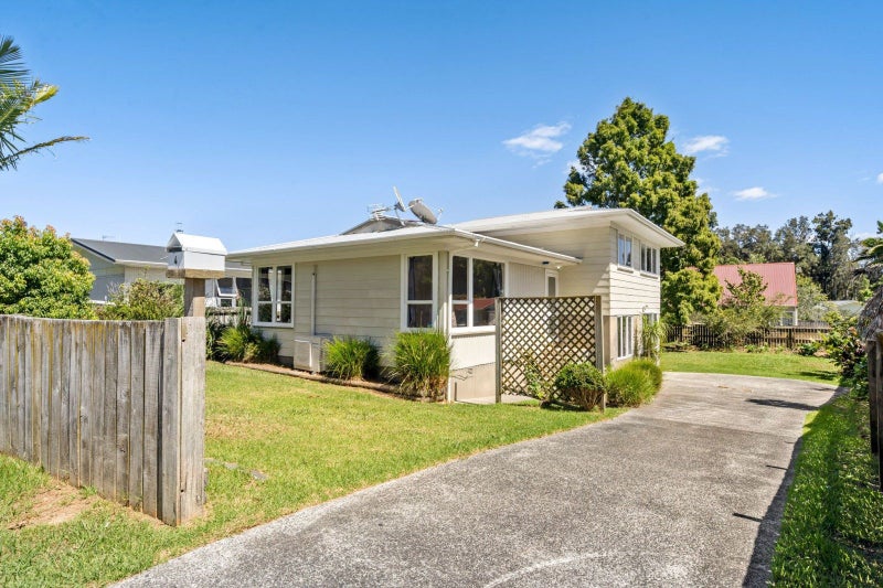 4 Cresta Place, Onerahi, Whangarei - Carousel 2