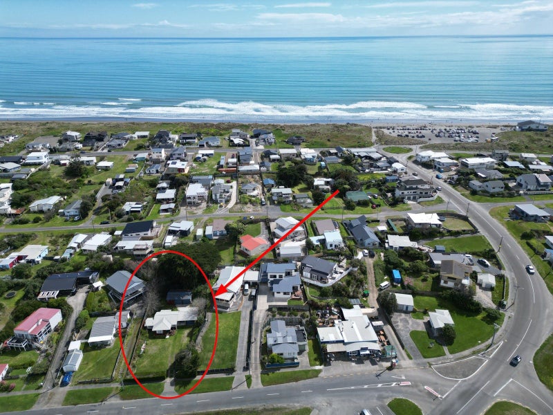 46 Signal Street, Foxton Beach, Foxton - Carousel 1
