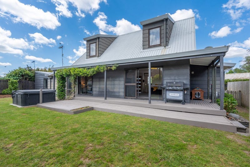 10 Ensign Place, Flagstaff, Hamilton - Carousel 1