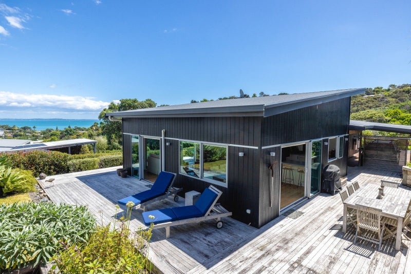 28D Beatty Parade, Surfdale, Waiheke Island - Carousel 1