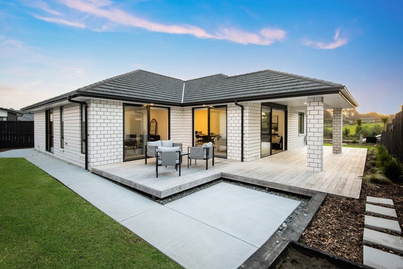 19 Mcindoe Road, Kumeu - Carousel 2