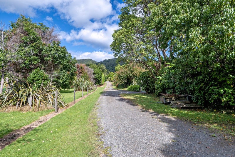 8362 State Highway 35, Waihau Bay, Opotiki - Carousel 40