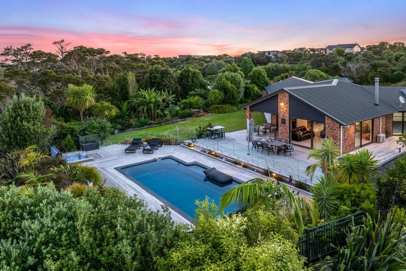 15 EAST ST, Mahurangi East, Warkworth - Carousel 1